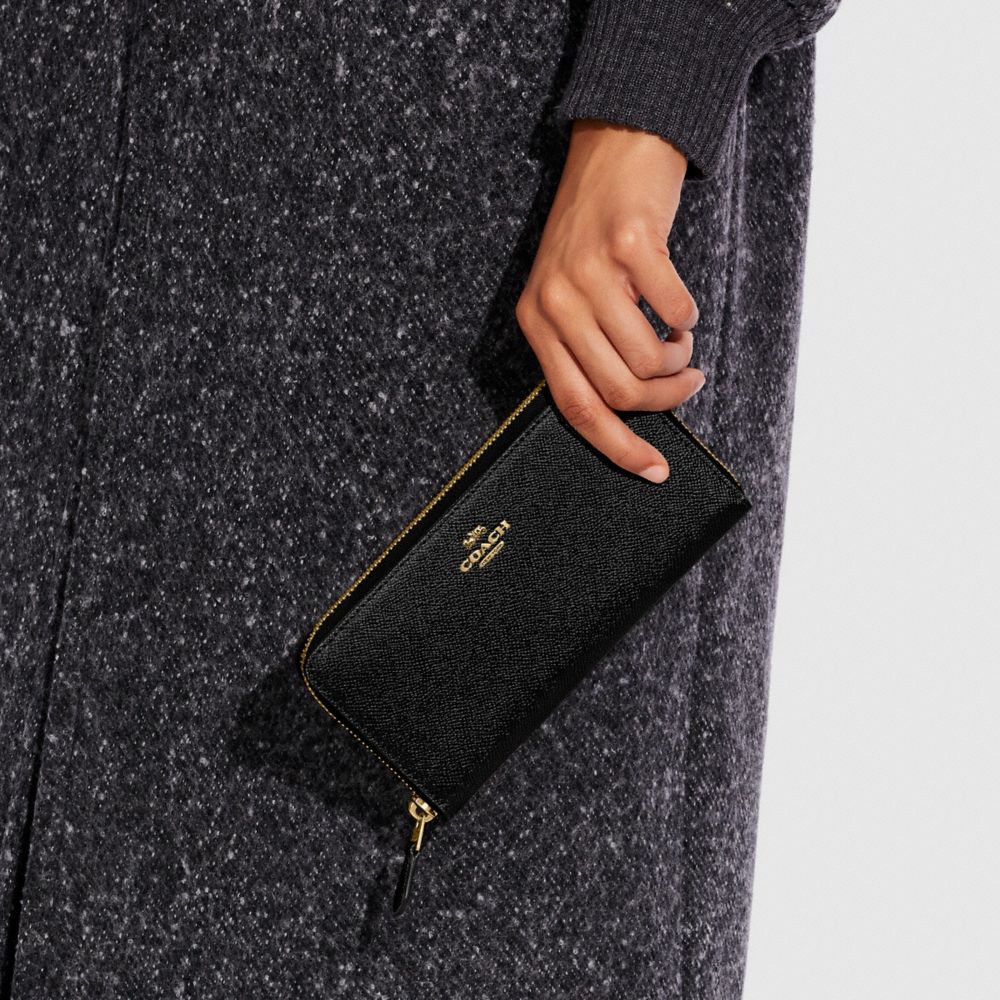 Black Women COACH® Continental Wallet | NZ GSH969